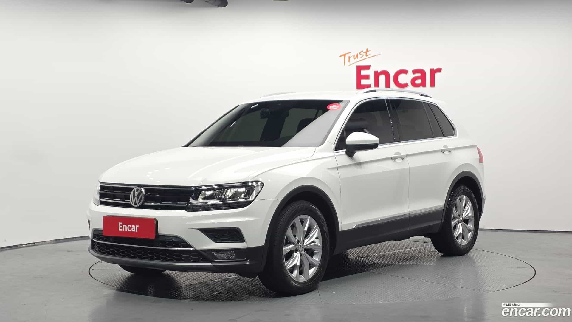 Tiguan Volkswagen 2020.2-OUTER-001