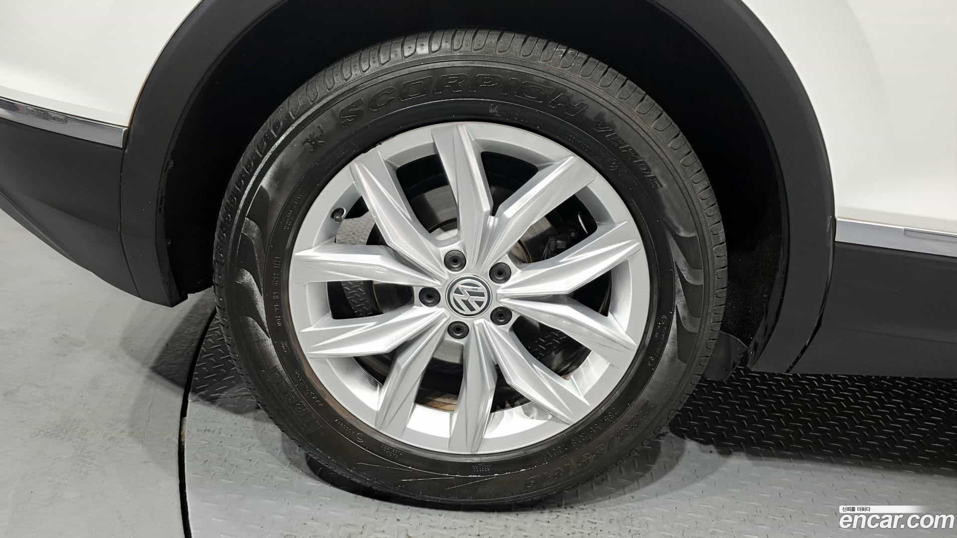 Tiguan Volkswagen 2020.2-OUTER-005