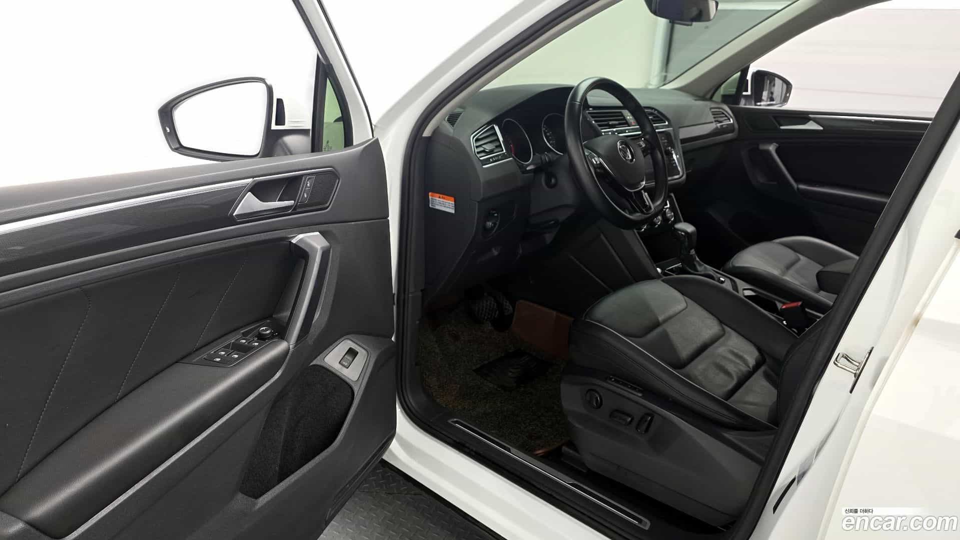 Tiguan Volkswagen 2020.2-INNER-010