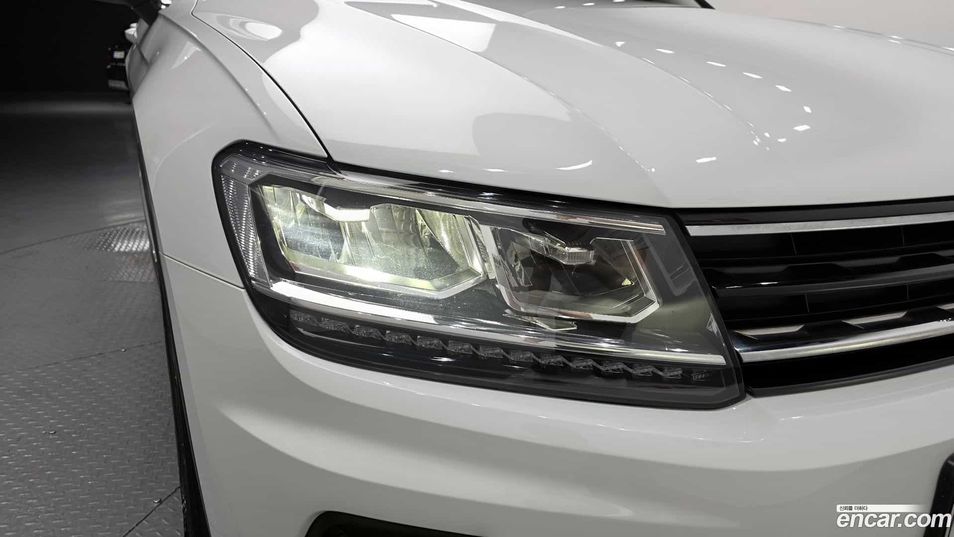 Tiguan Volkswagen 2020.2-OUTER-032
