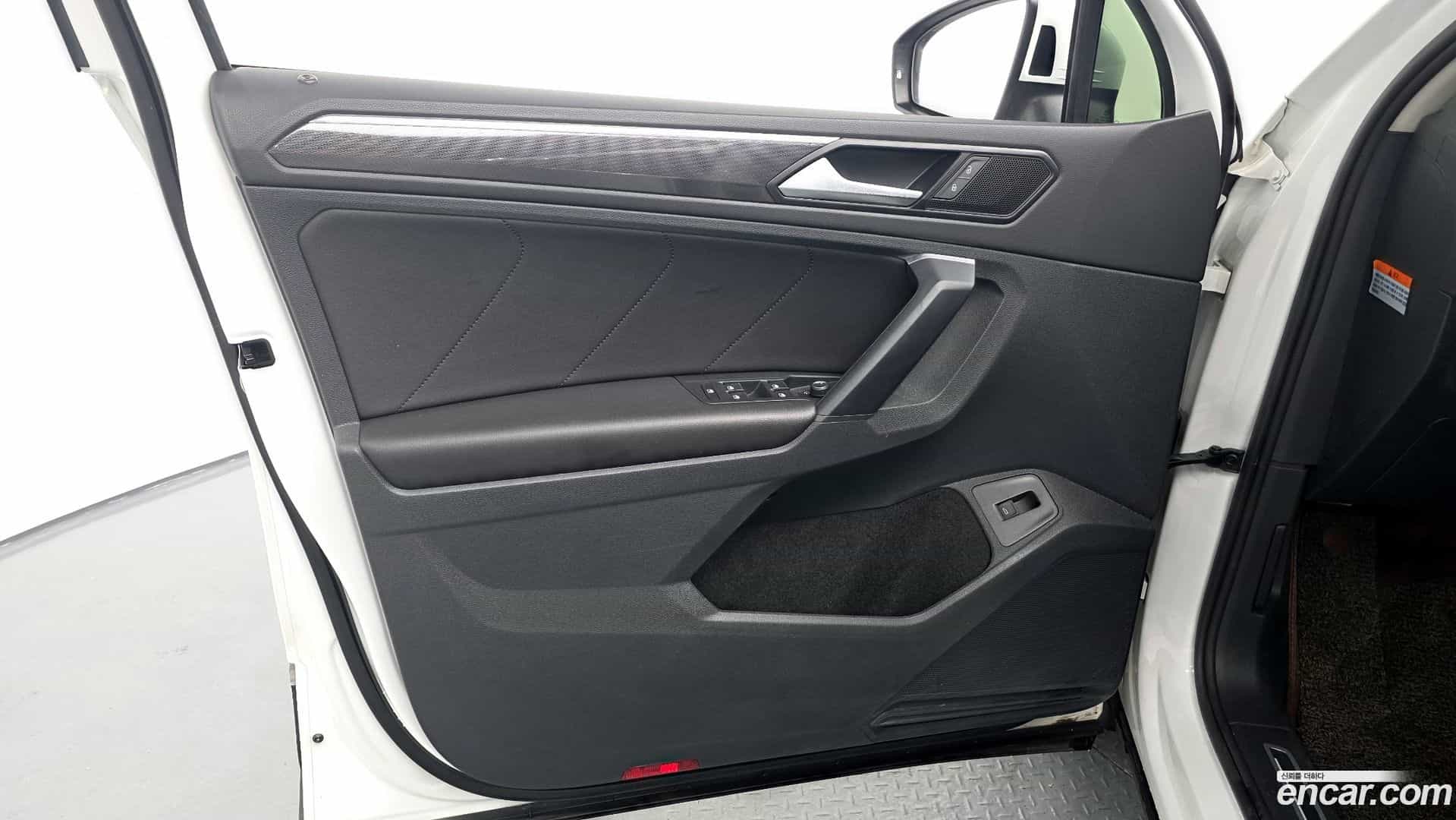 Tiguan Volkswagen 2020.2-INNER-034