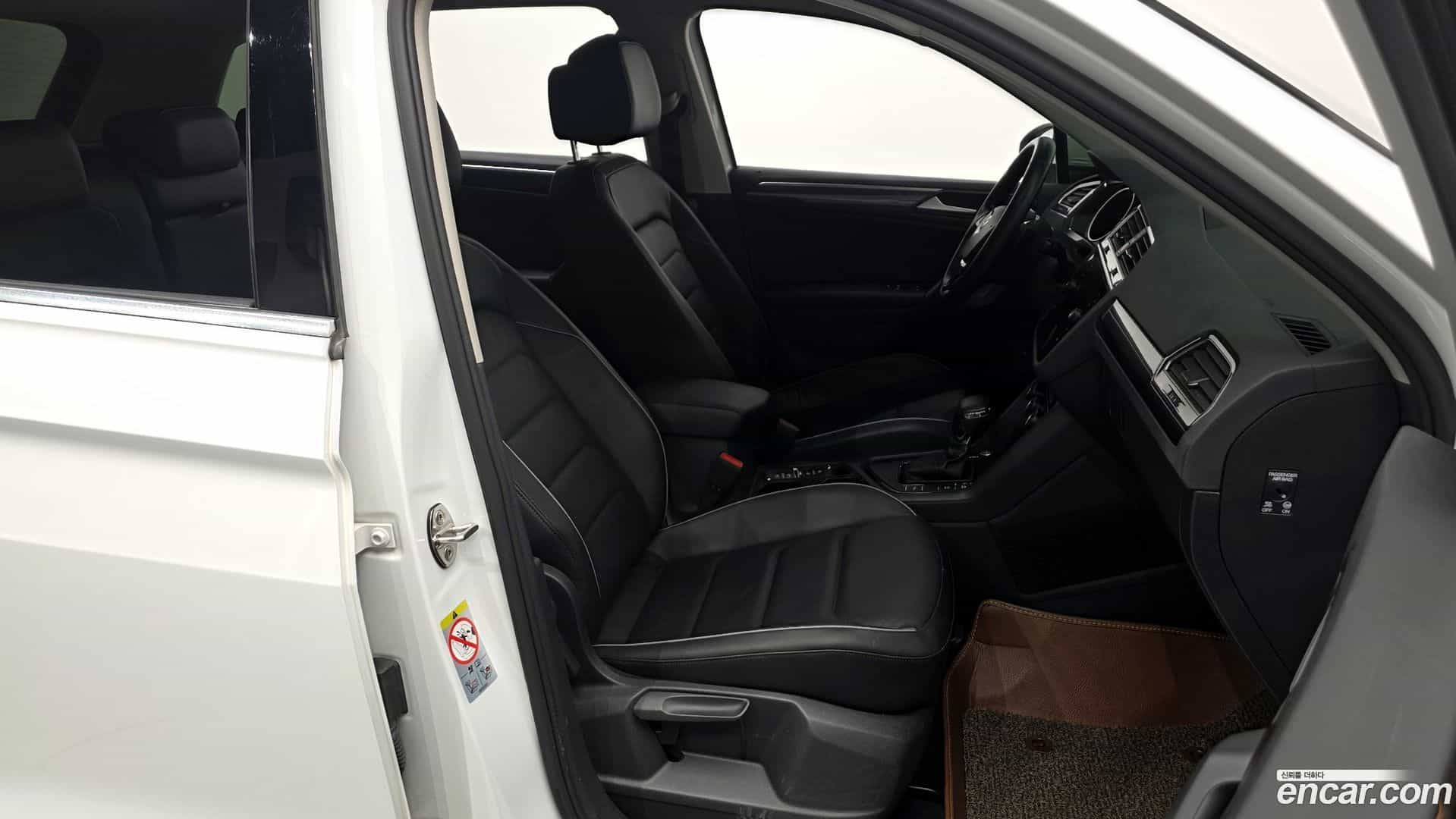 Tiguan Volkswagen 2020.2-INNER-036