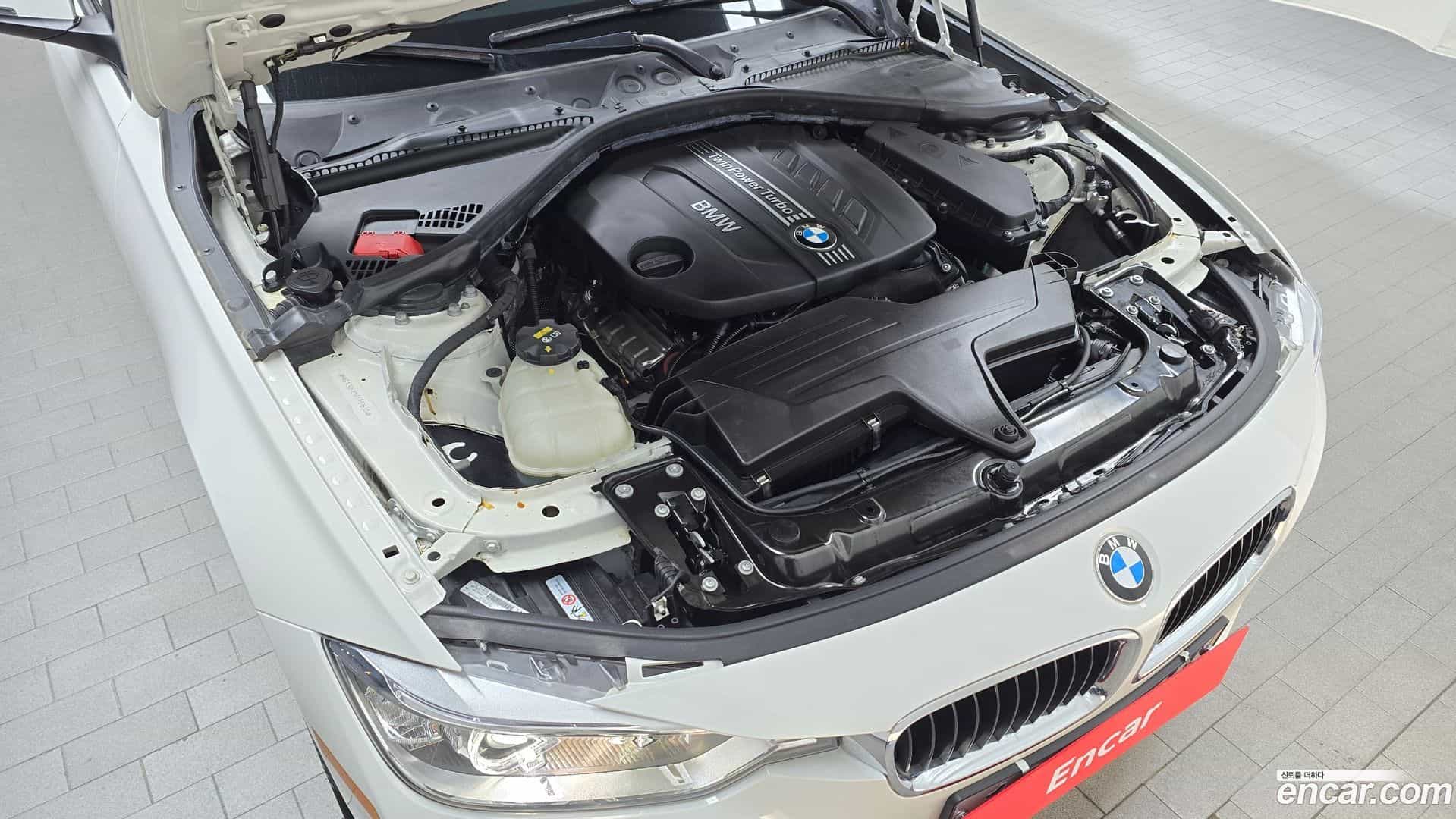 3-Series BMW 2015.5-OUTER-006