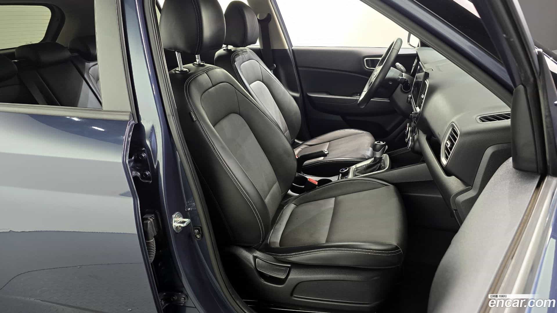 Venue Hyundai 2020.2-INNER-036