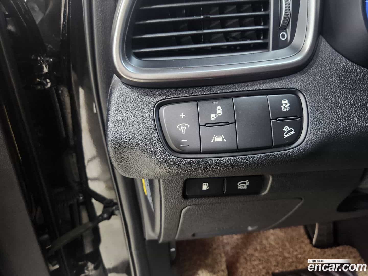 Sorento Kia 2018.8-OPTION-016