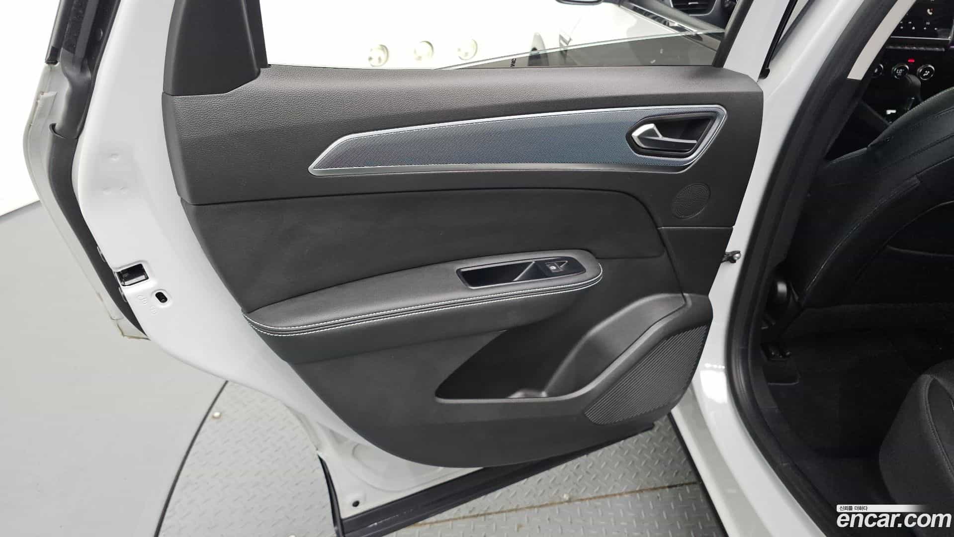 XM3 Renault Korea 2020.10-INNER-035