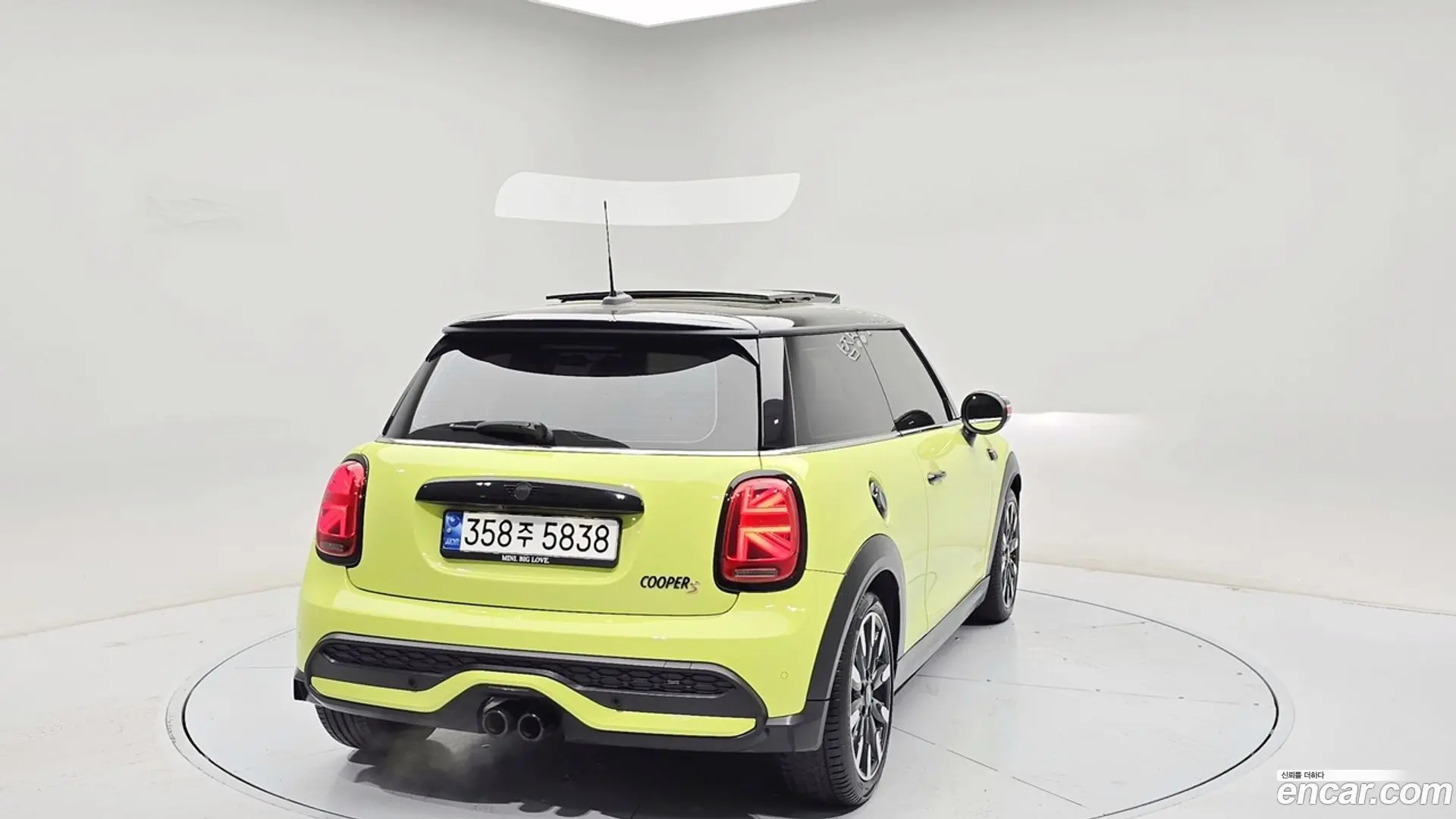 Main__Slider__Photo:Cooper Mini 2023.4-1