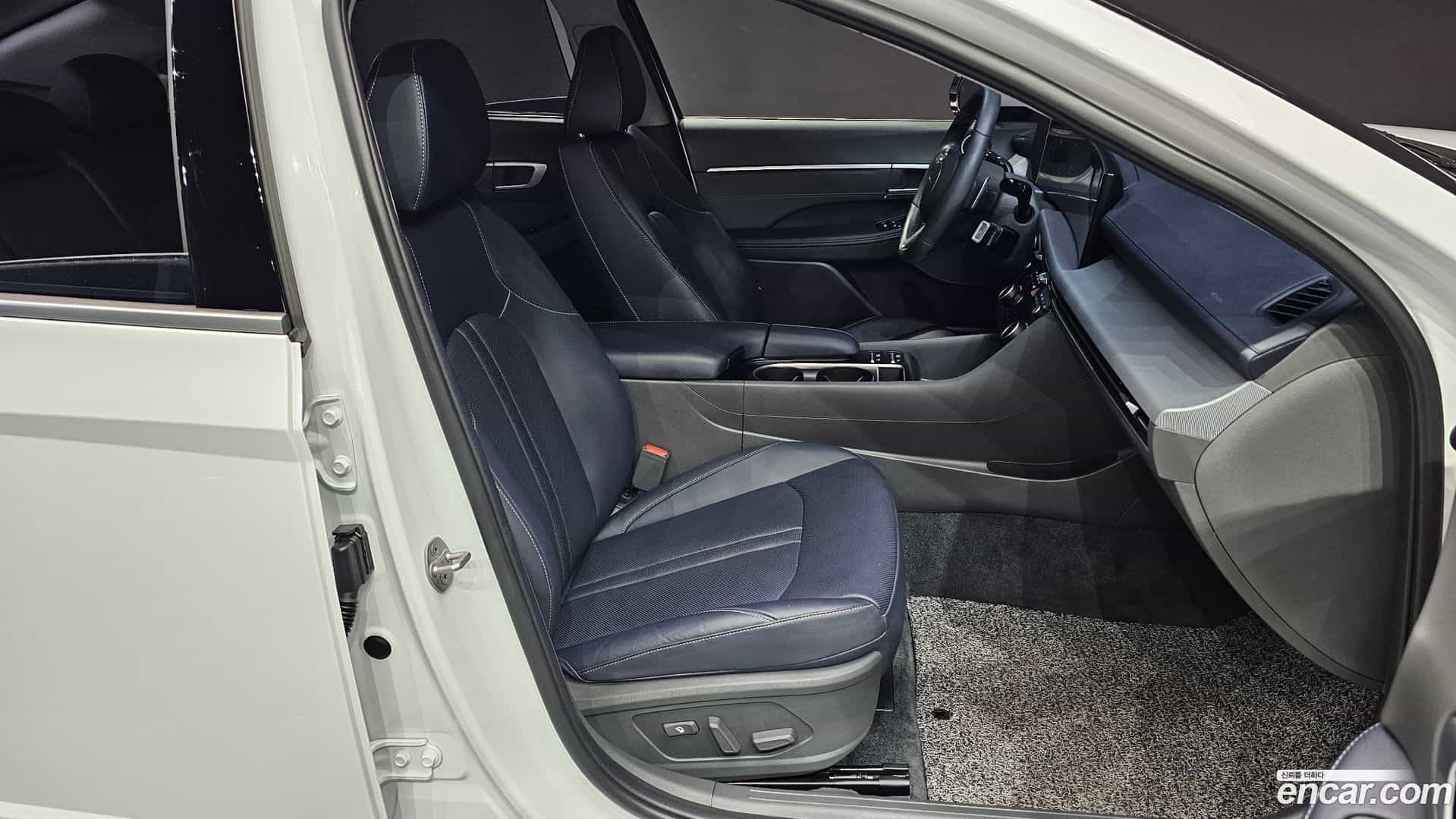 Sonata Hyundai 2023.4-INNER-036
