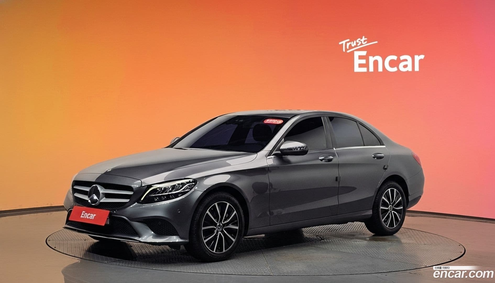Main__Slider__Photo:C-Class Mercedes-Benz 2019.8-0