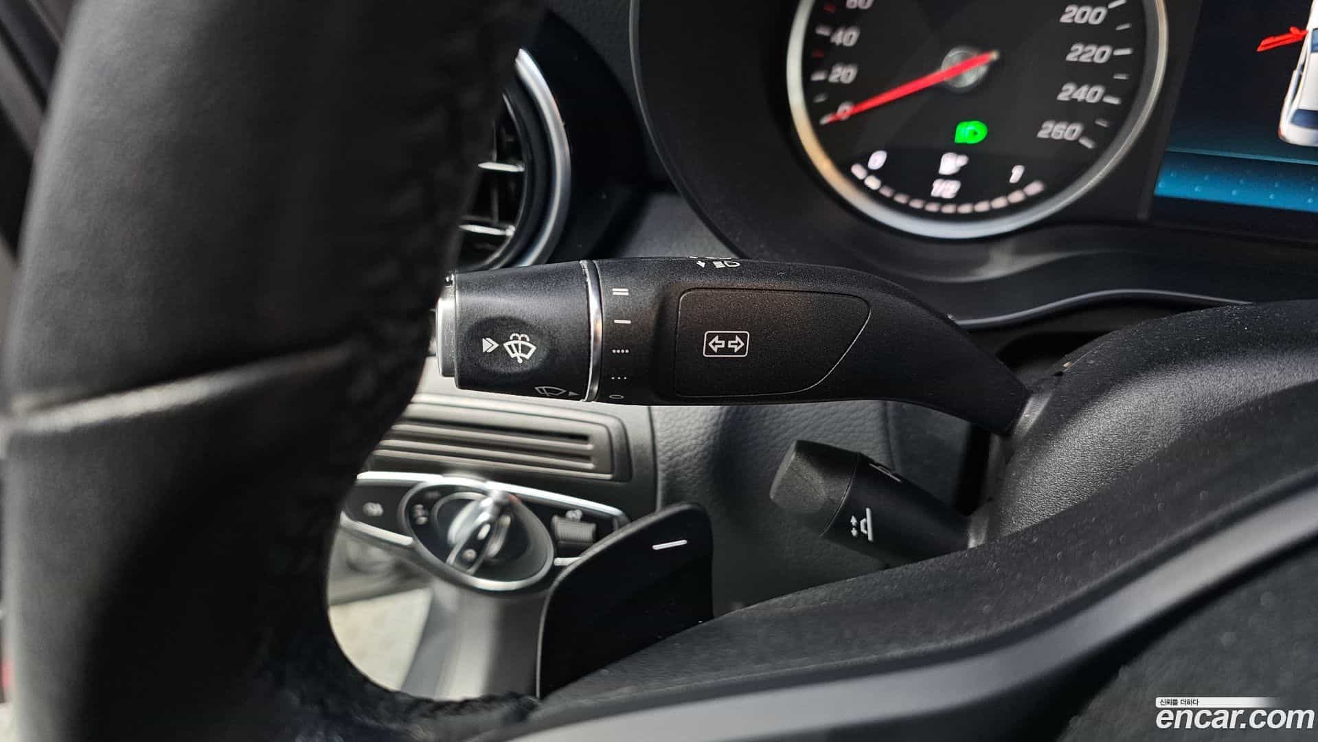 C-Class Mercedes-Benz 2019.8-OPTION-040