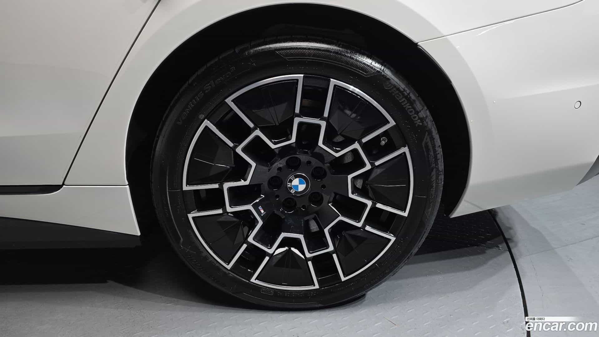 i4 BMW 2025.5-OUTER-031