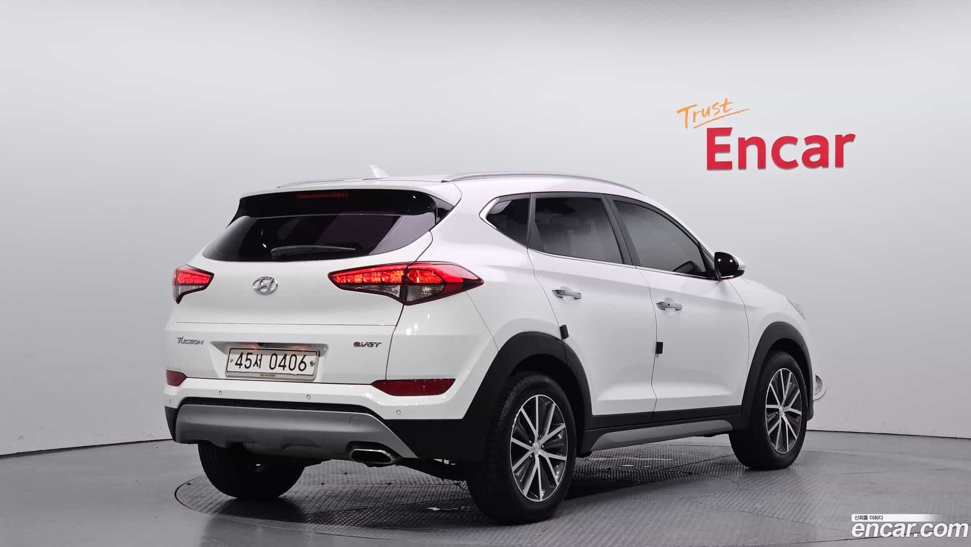 Tucson Hyundai 2016.9-OUTER-002