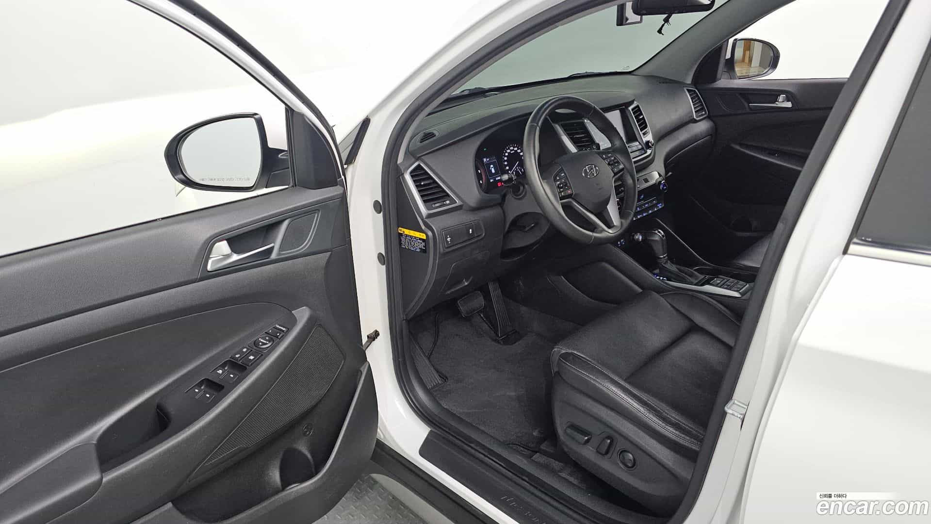 Tucson Hyundai 2016.9-INNER-010