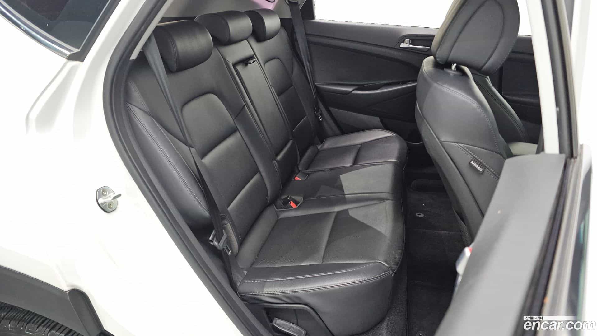 Tucson Hyundai 2016.9-OPTION-015