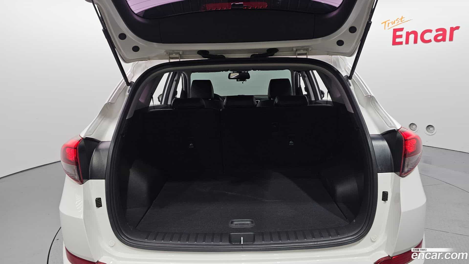 Tucson Hyundai 2016.9-OPTION-024