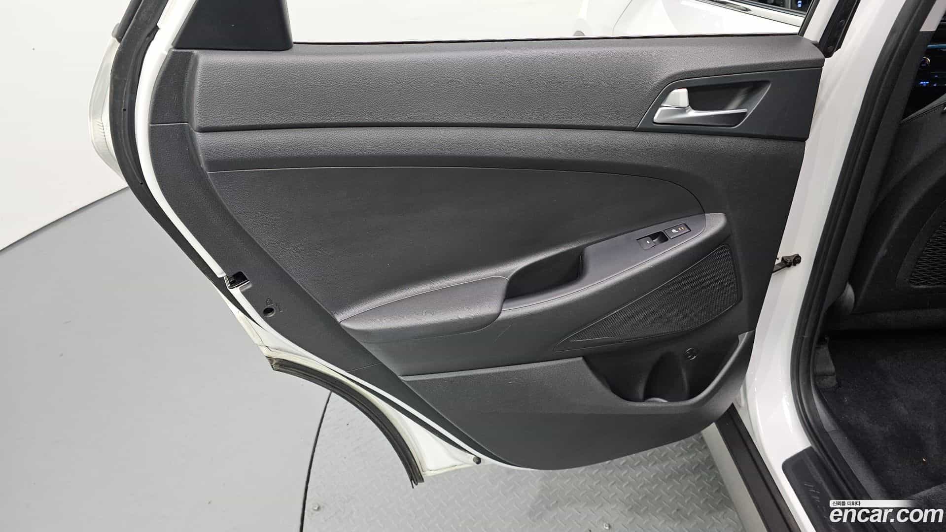 Tucson Hyundai 2016.9-INNER-035