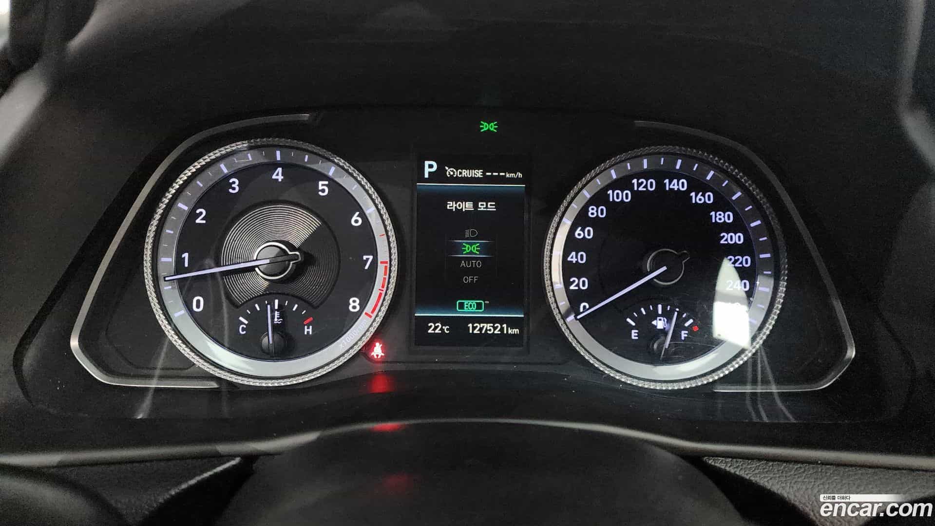 Sonata Hyundai 2022.2-INNER-008