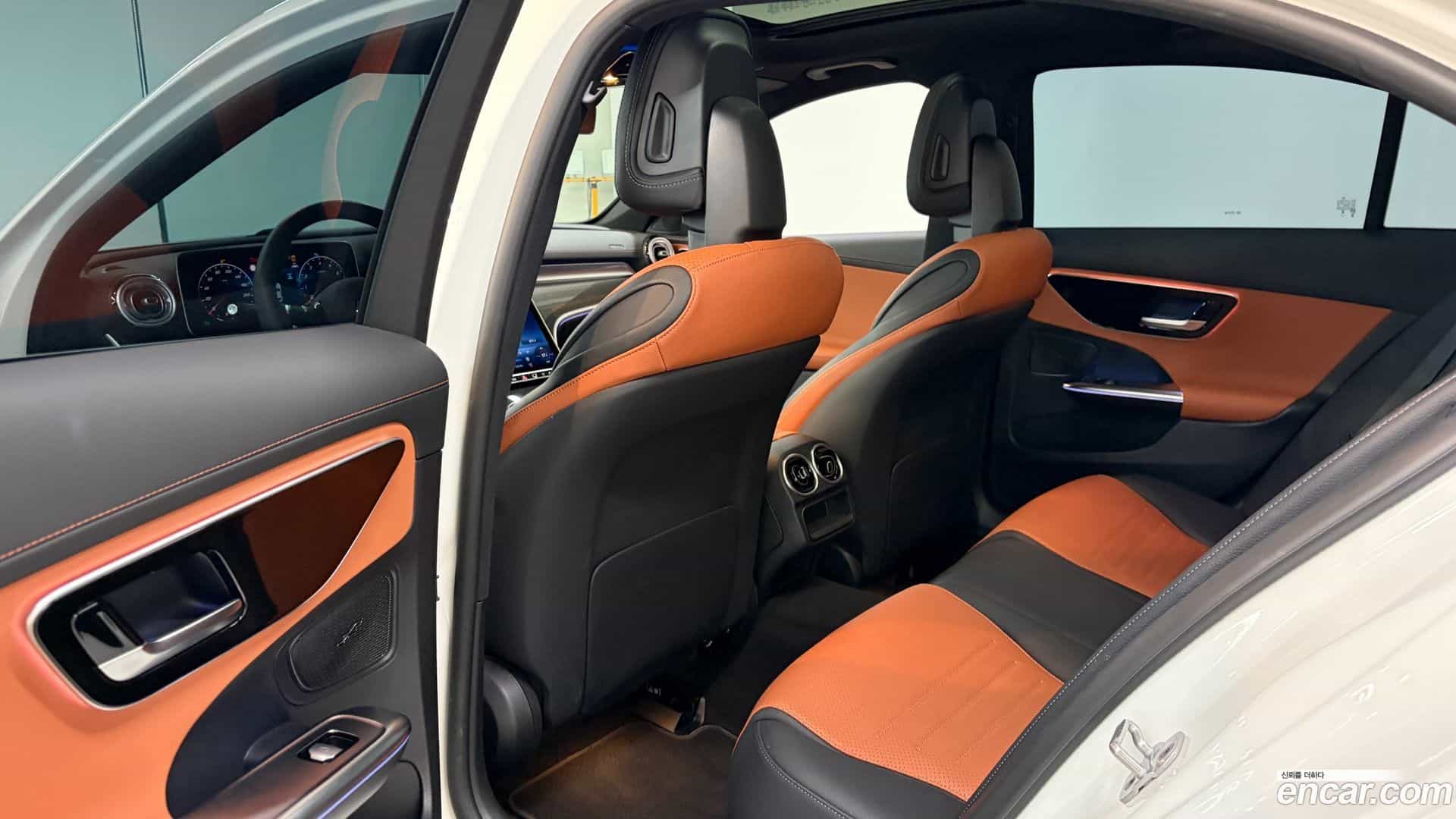 C-Class Mercedes-Benz 2025.4-OPTION-016