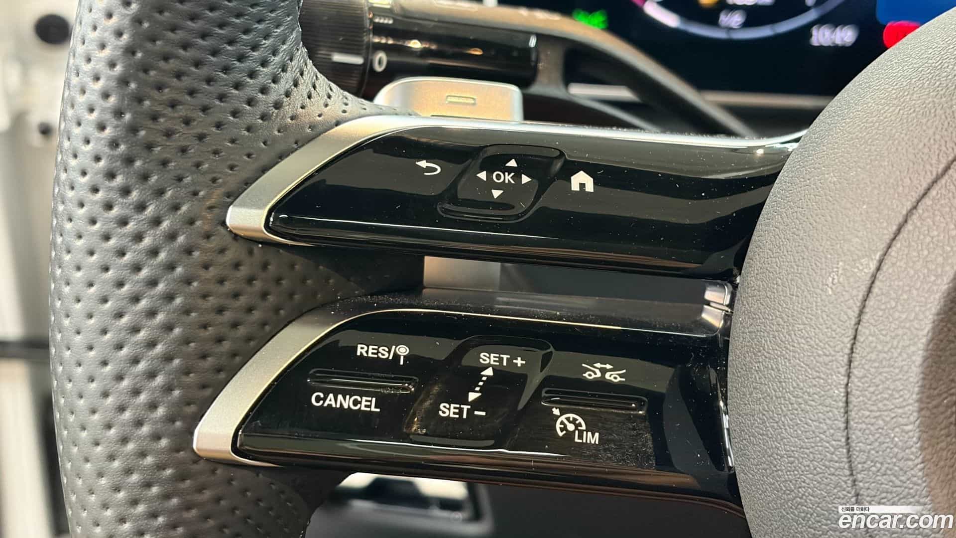 C-Class Mercedes-Benz 2025.4-OPTION-020