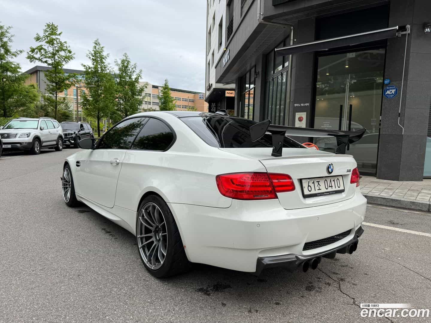 M3 BMW 2011.5-OUTER-002