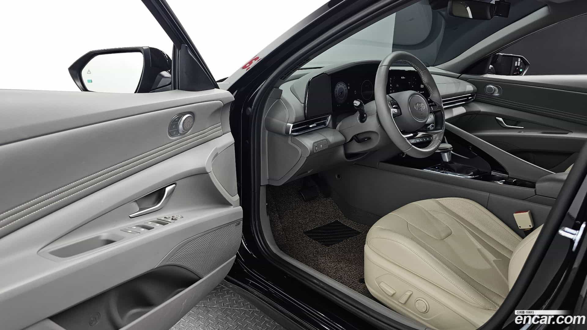AVANTE Hyundai 2025.7-OPTION-015