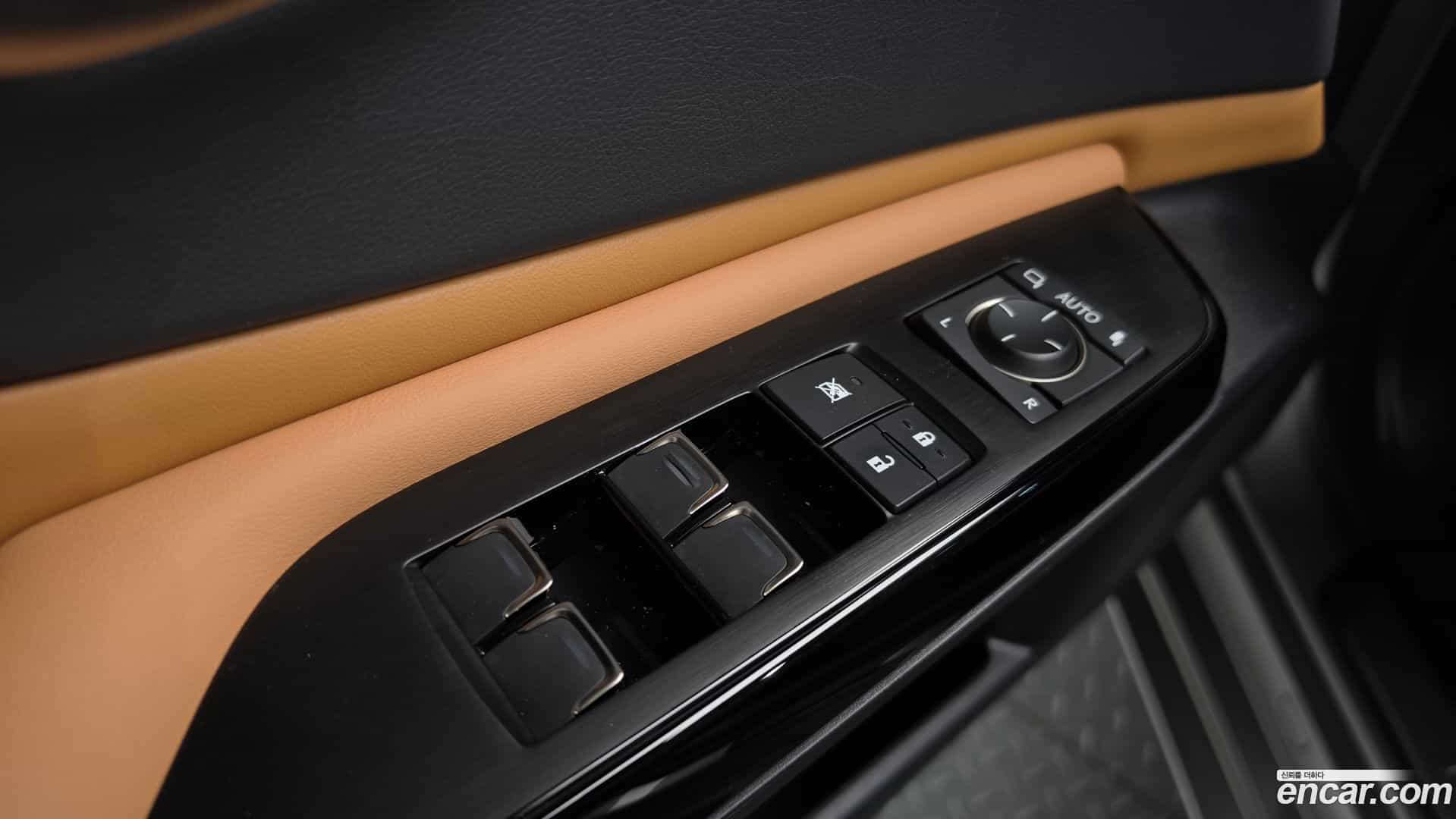 ES Lexus 2023.6-OPTION-043