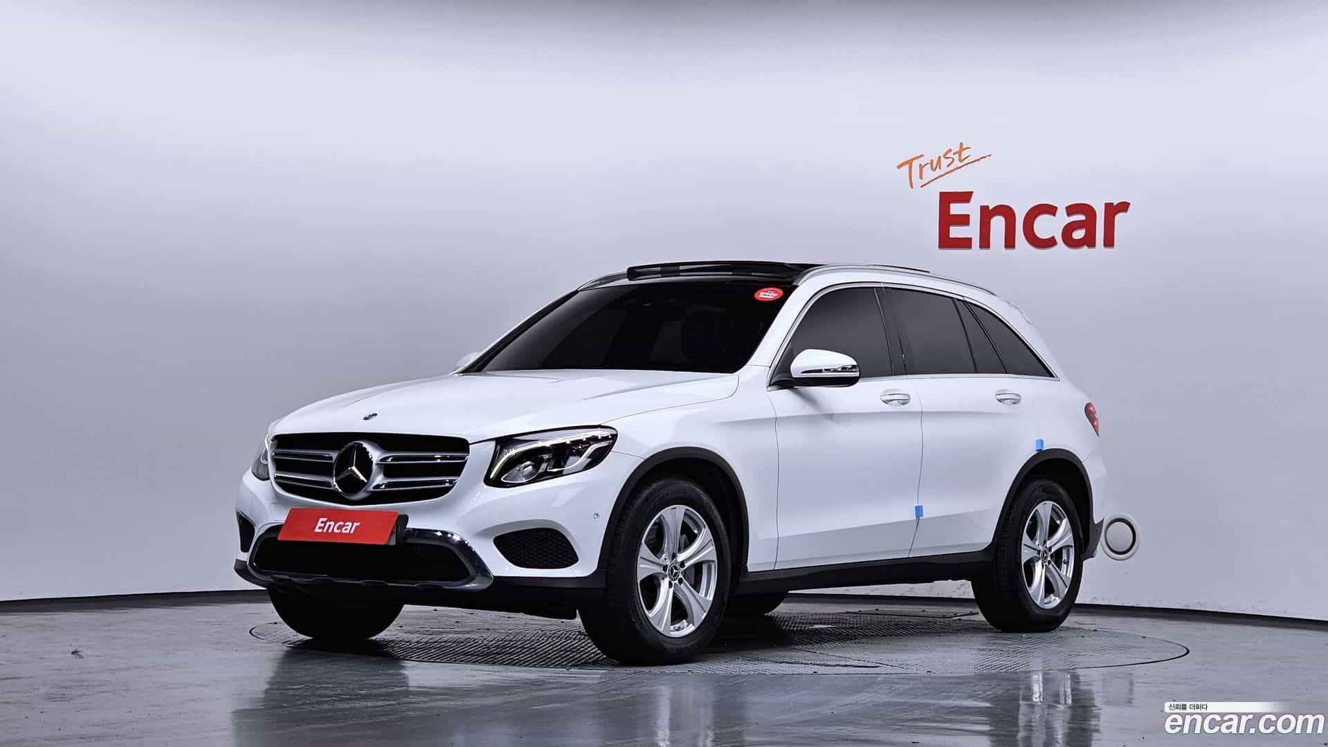 GLC-Class Mercedes-Benz 2018.4-OUTER-001