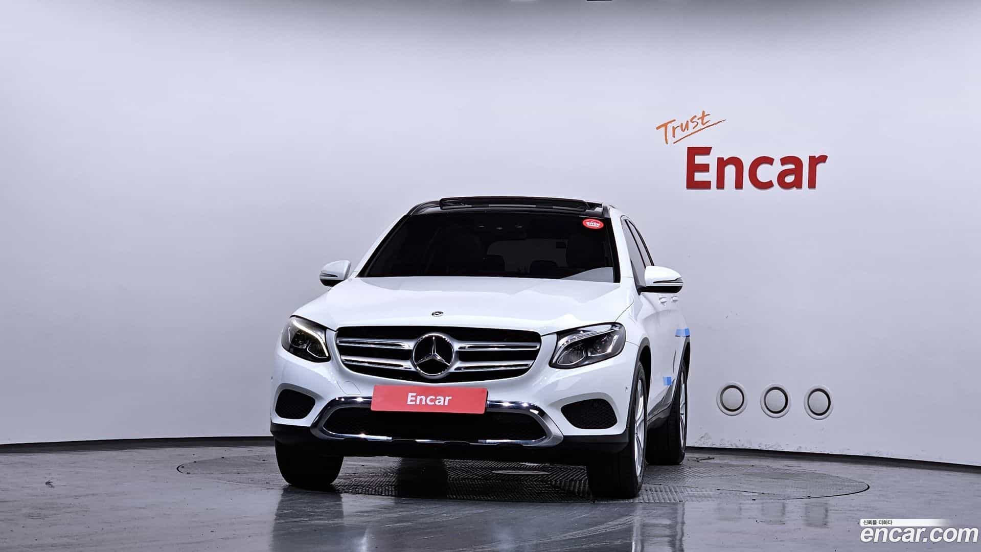 GLC-Class Mercedes-Benz 2018.4-OUTER-003