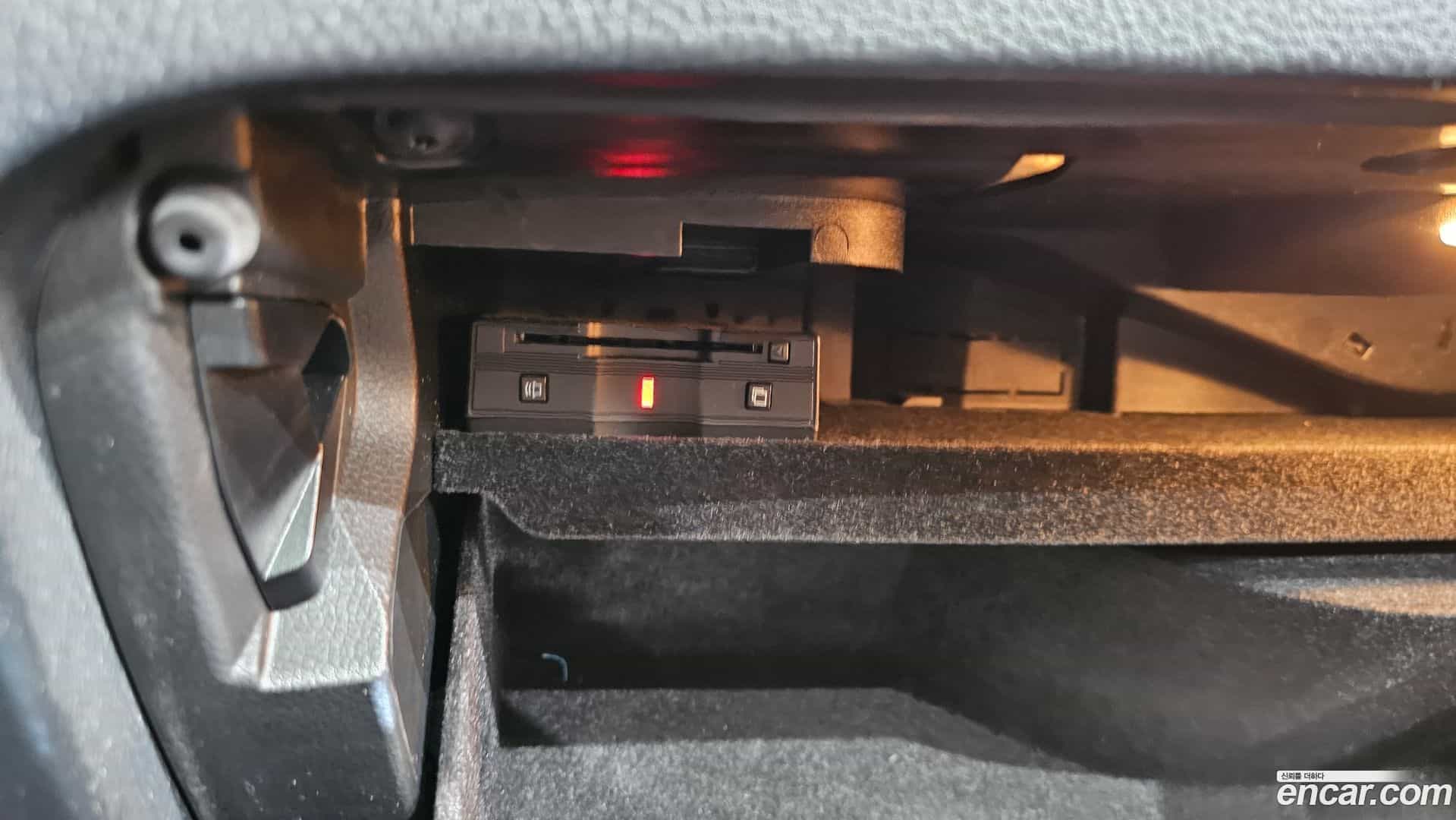 GLC-Class Mercedes-Benz 2018.4-OPTION-046