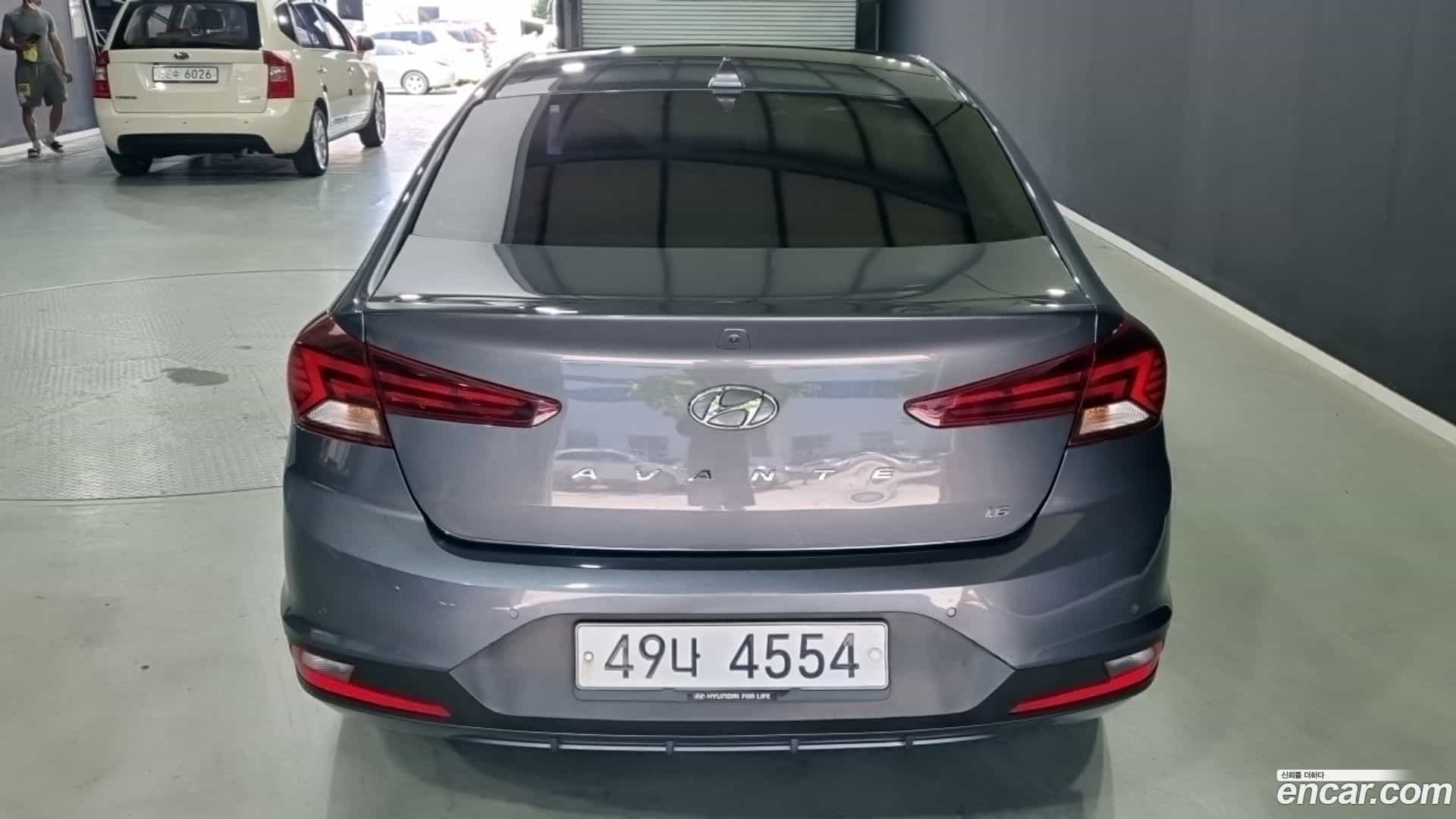 AVANTE Hyundai 2018.11-OUTER-004