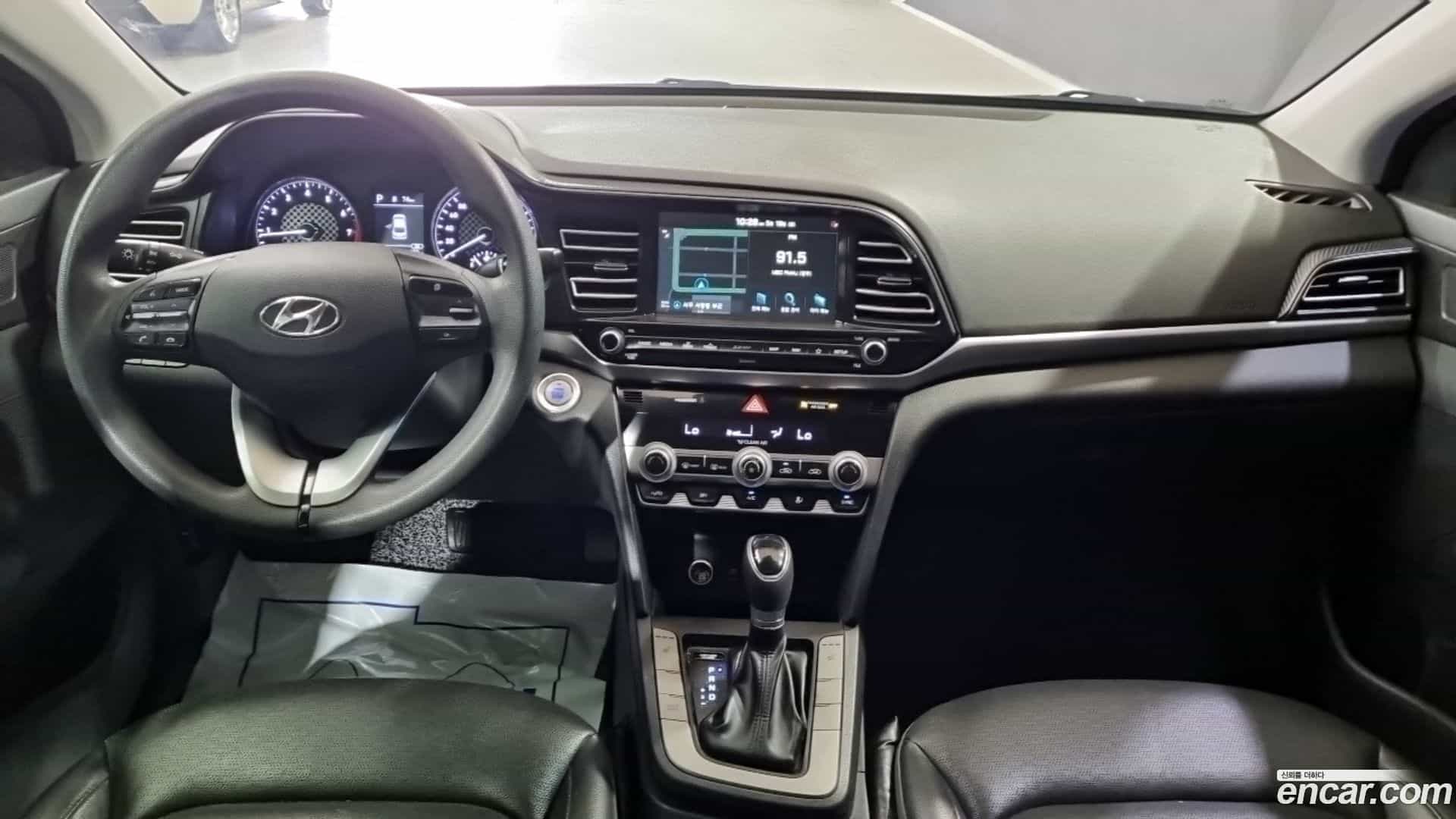AVANTE Hyundai 2018.11-INNER-007