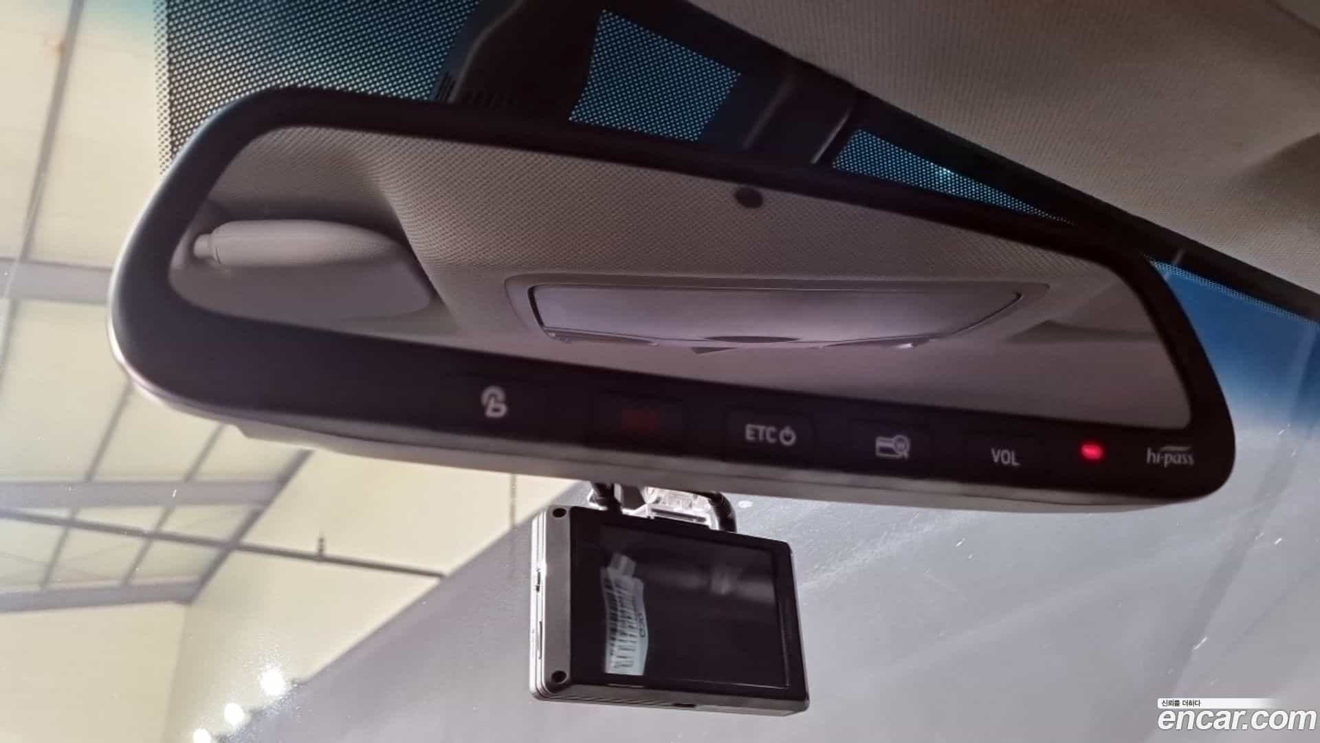 AVANTE Hyundai 2018.11-OPTION-017