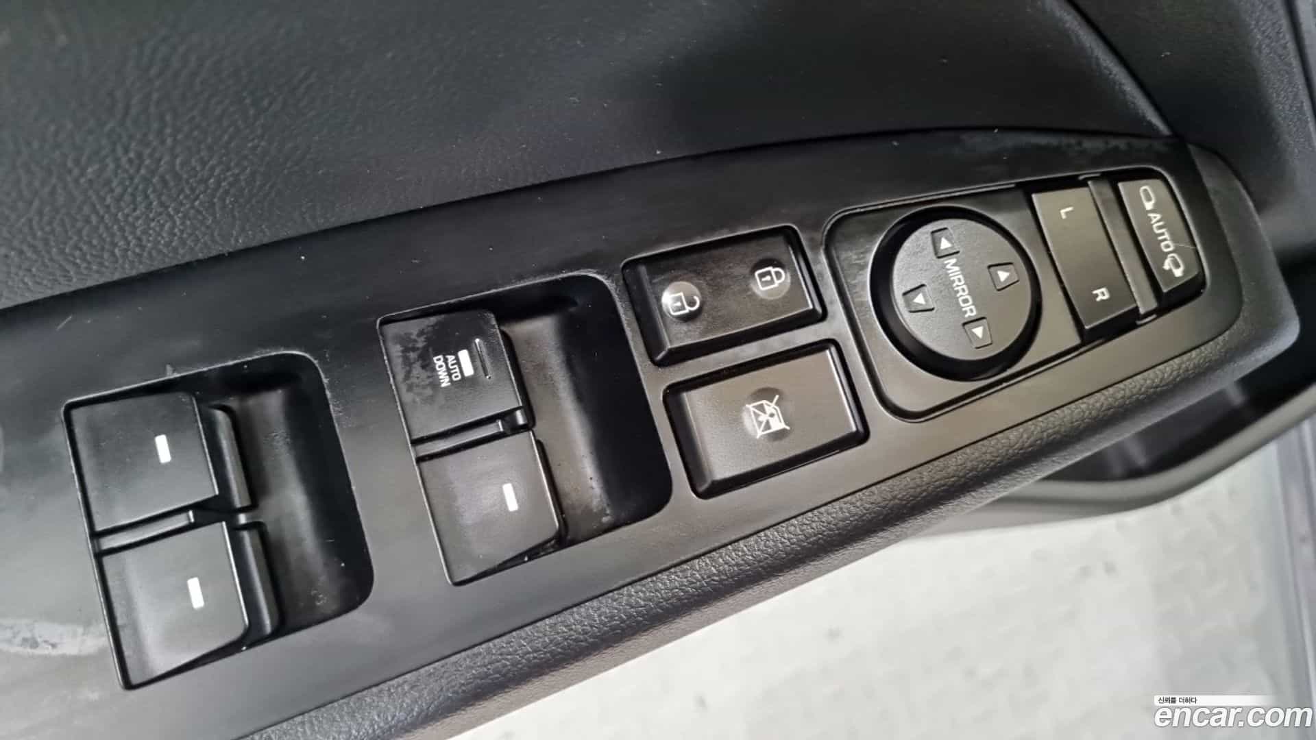 AVANTE Hyundai 2018.11-OPTION-019