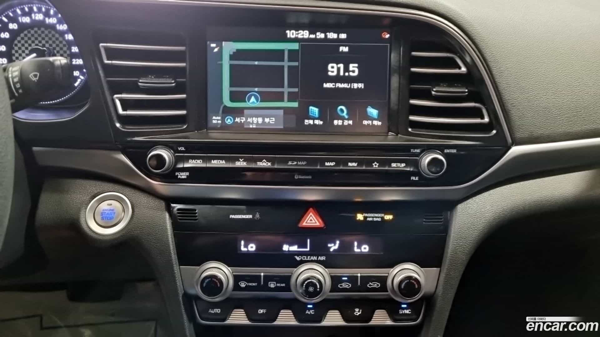 AVANTE Hyundai 2018.11-OPTION-022