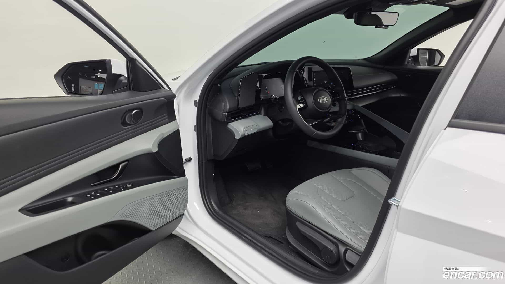 AVANTE Hyundai 2026.1-INNER-010
