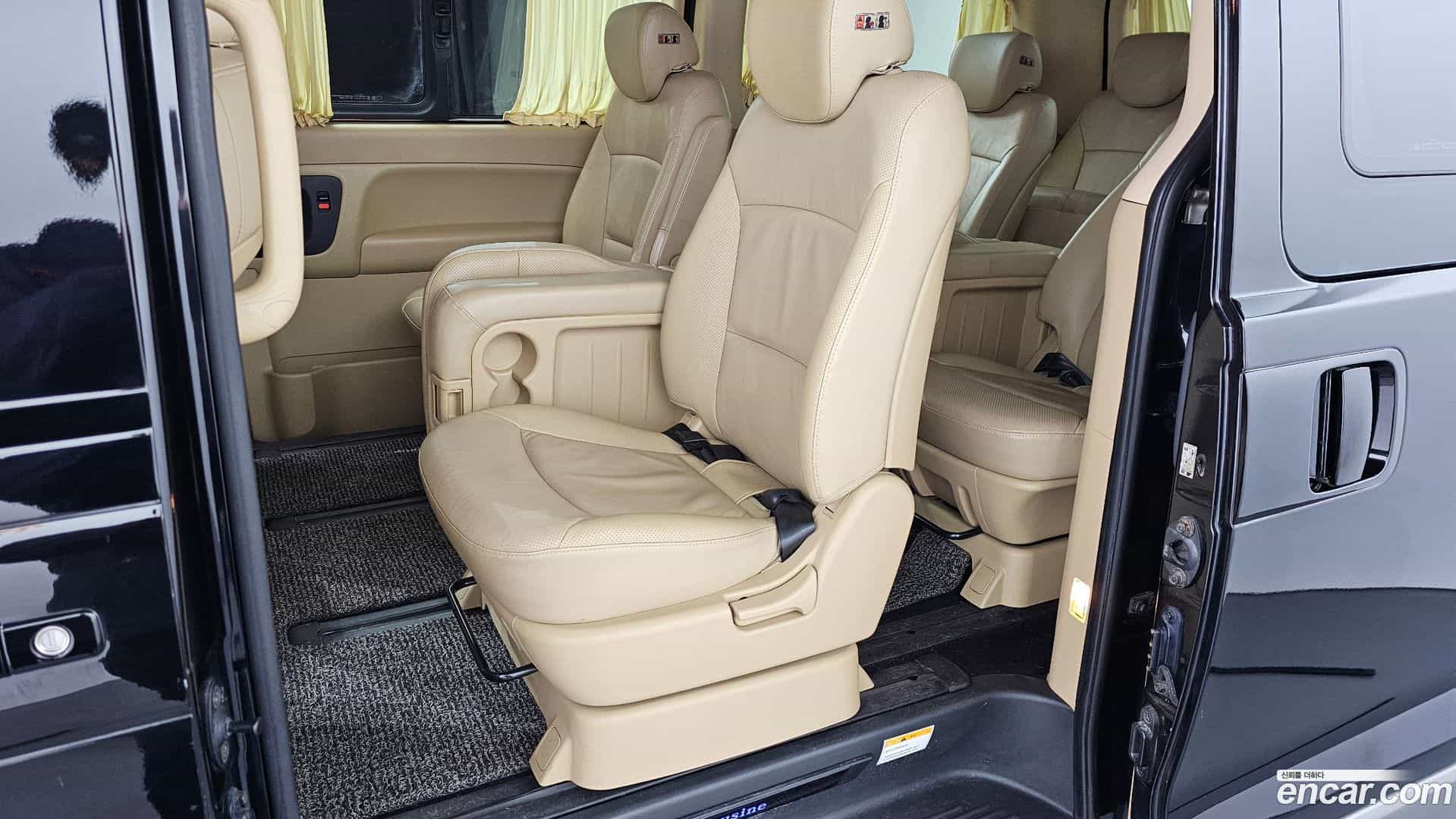 Starex Hyundai 2018.2-OPTION-016