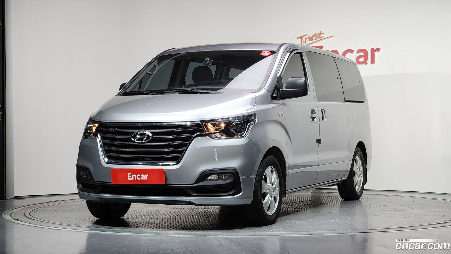 Main__Slider__Photo:Starex Hyundai 2018.9-0