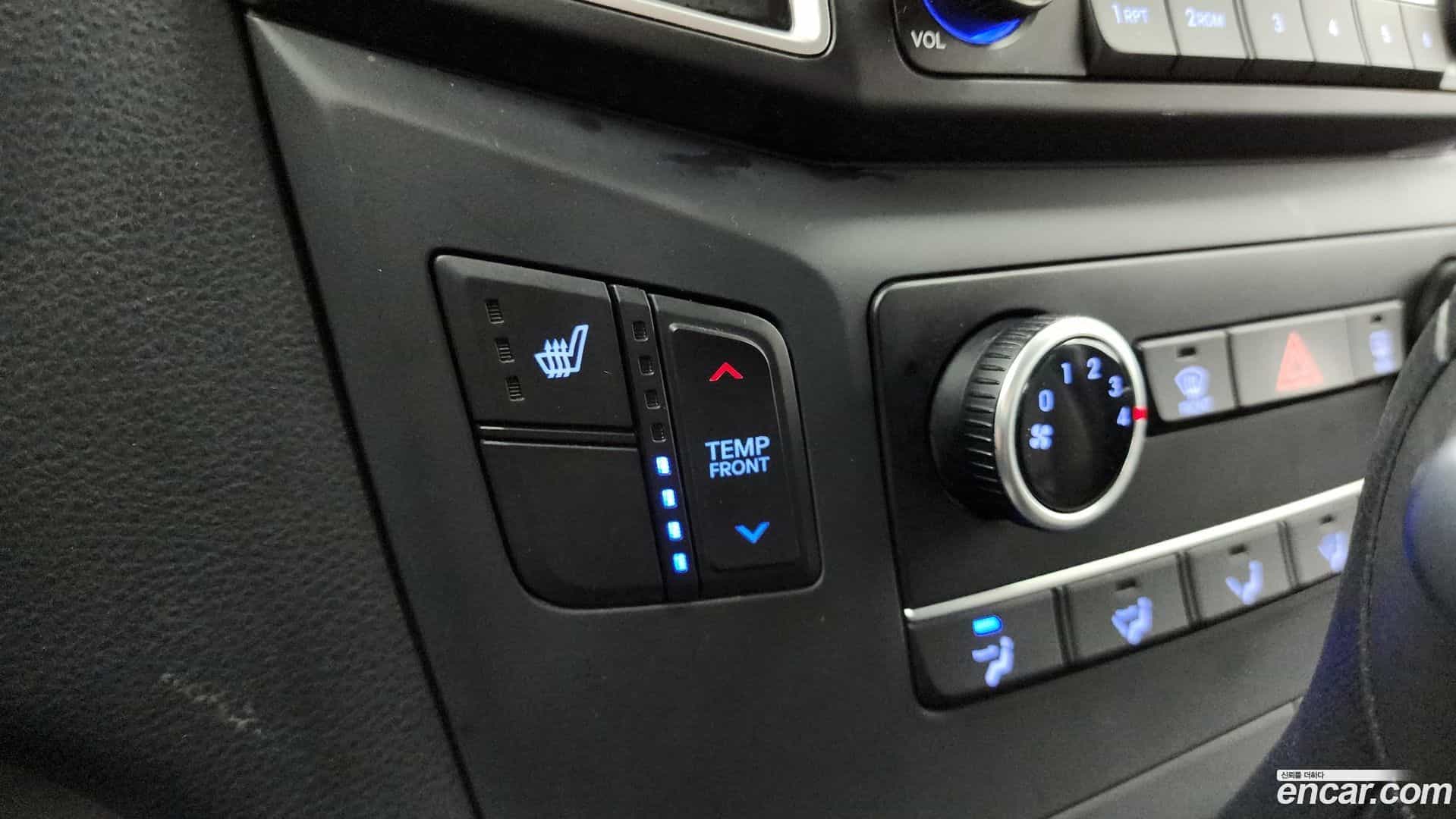 Starex Hyundai 2018.9-OPTION-021