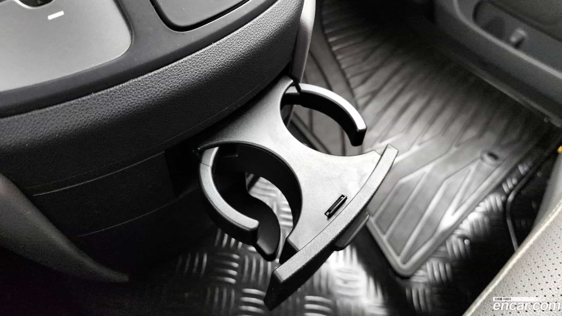 Starex Hyundai 2018.9-OPTION-022