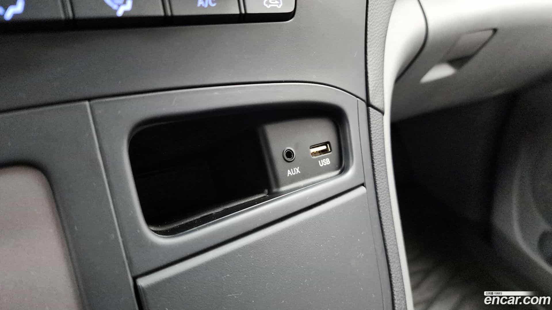 Starex Hyundai 2018.9-OPTION-023