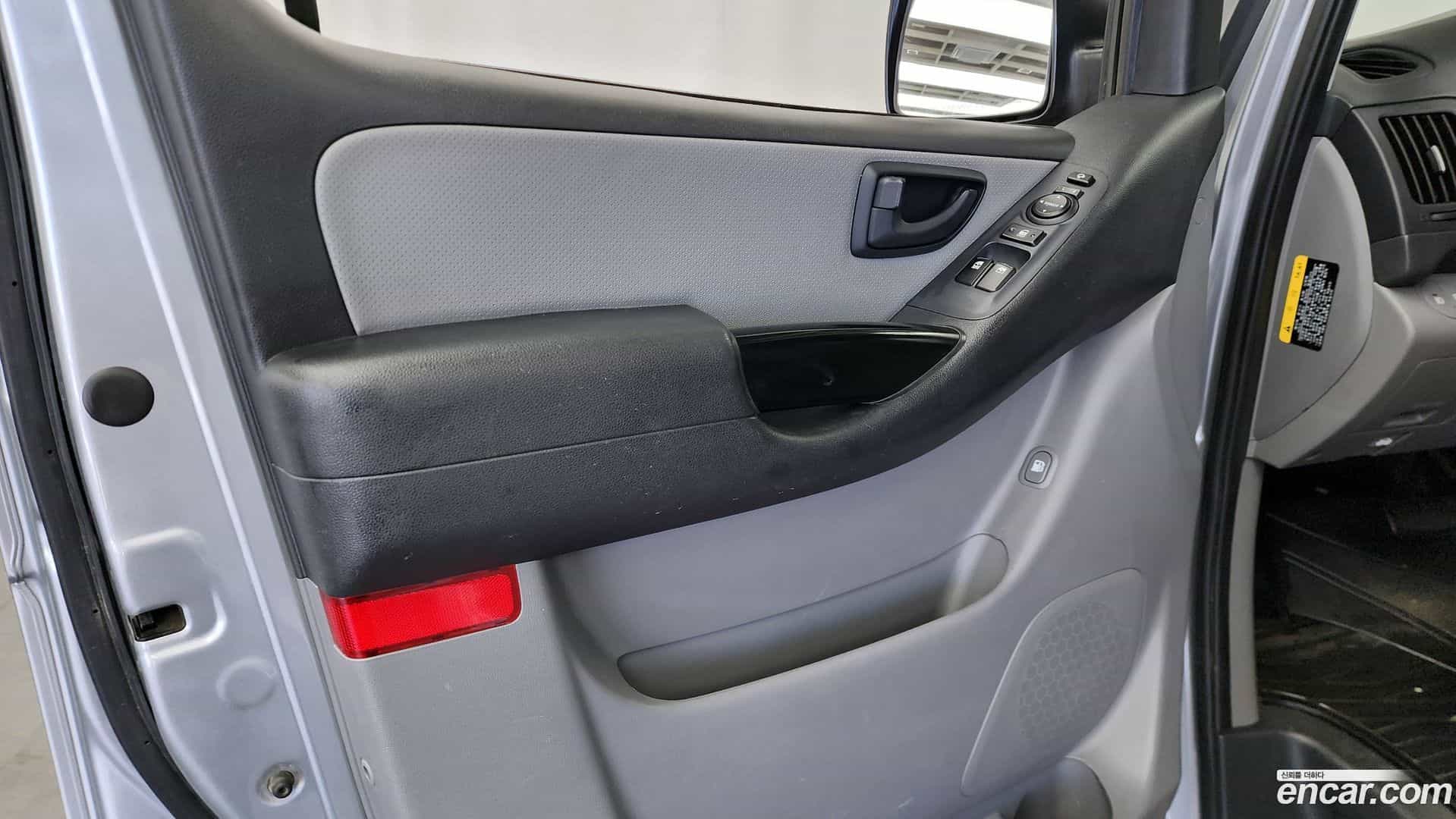 Starex Hyundai 2018.9-INNER-034