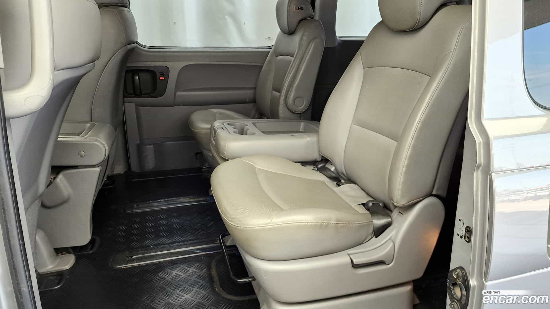 Starex Hyundai 2018.9-INNER-036