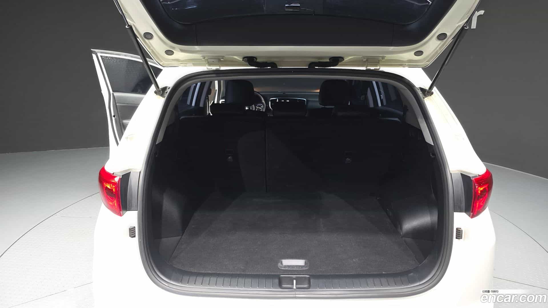 Sportage Kia 2017.5-OPTION-024
