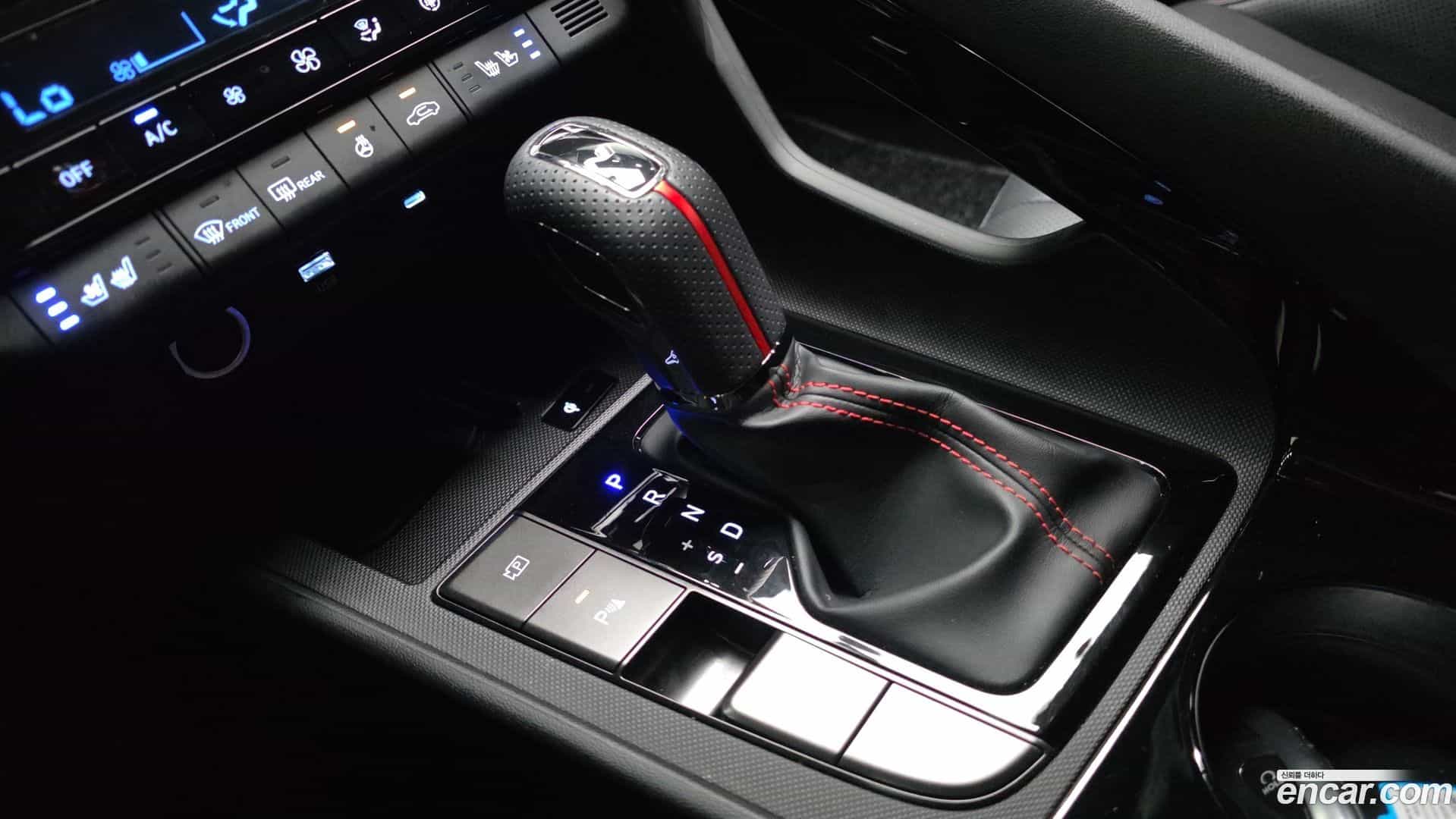 AVANTE Hyundai 2023.10-INNER-009
