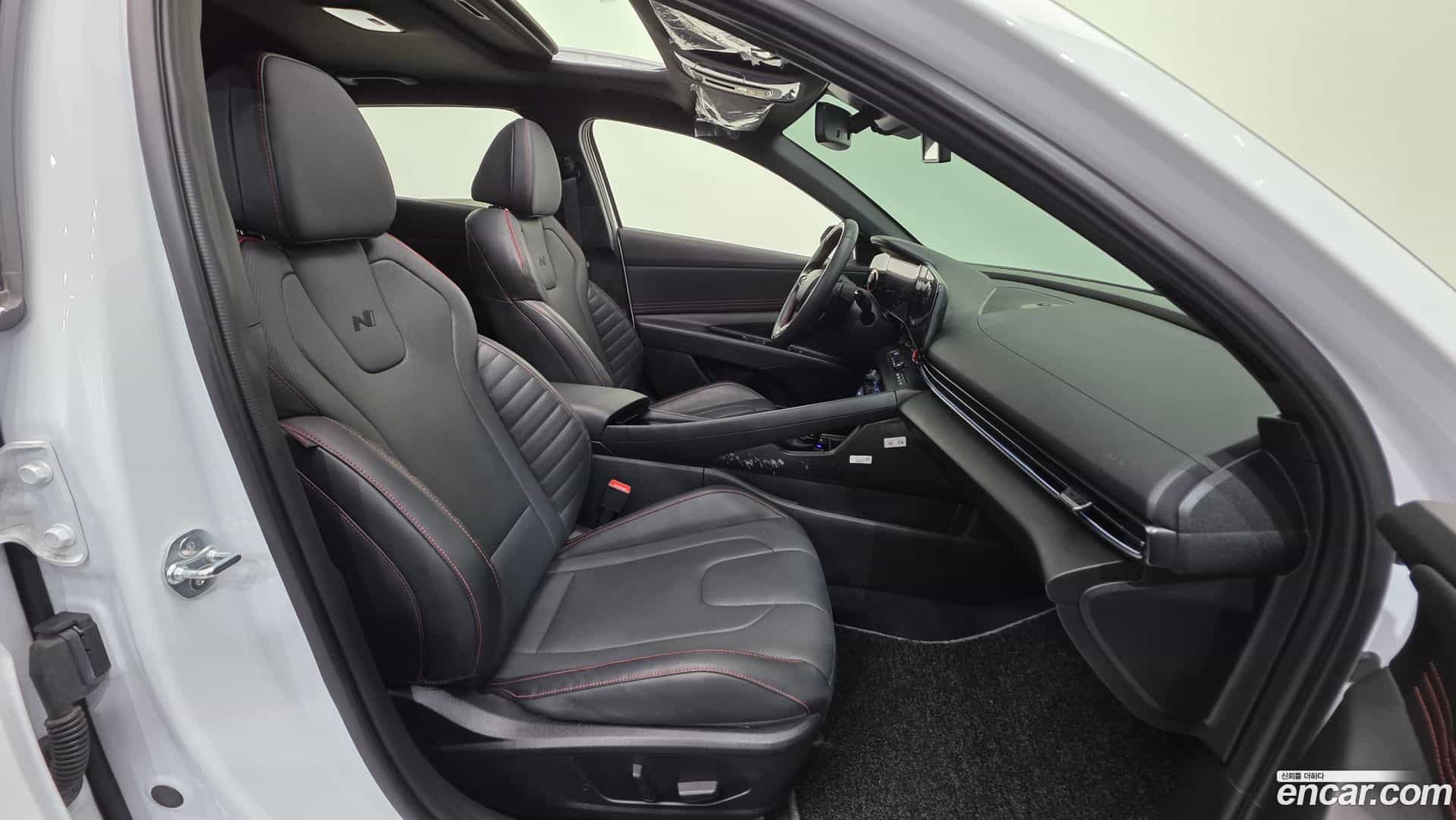 AVANTE Hyundai 2023.10-INNER-010