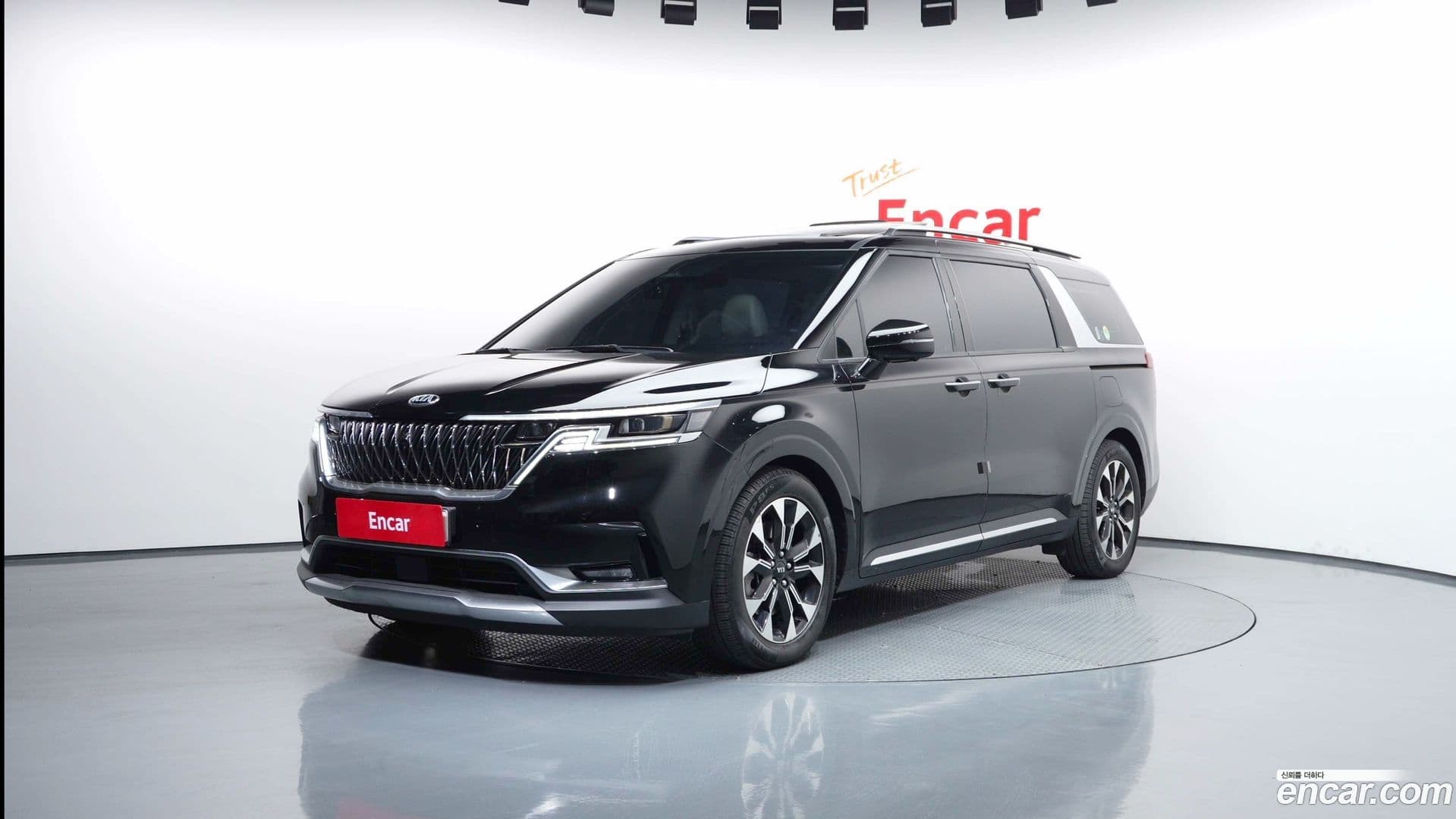 Main__Slider__Photo:Canival Kia 2021.6-0