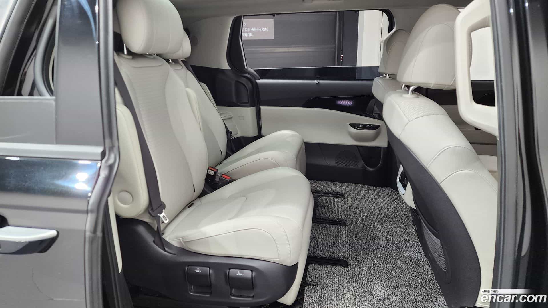 Canival Kia 2021.6-OPTION-015