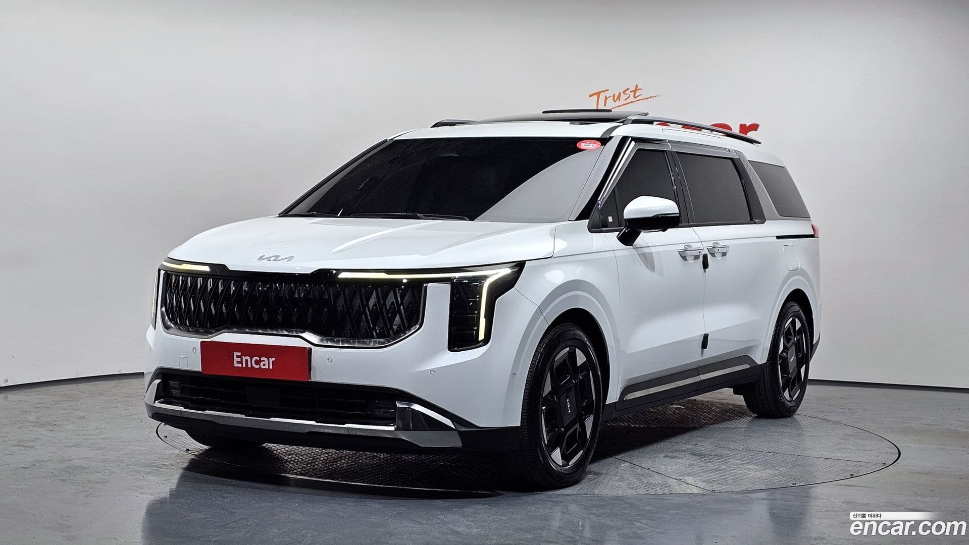 Main__Slider__Photo:Canival Kia 2024.5-0