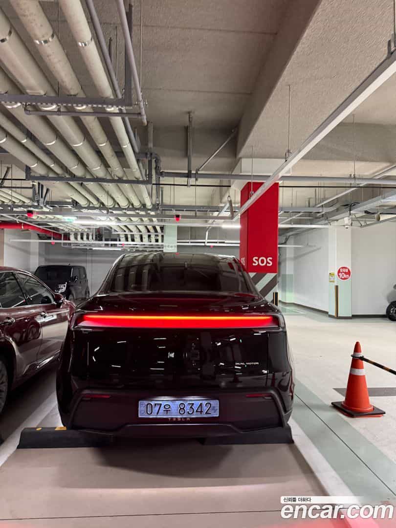 Model Y Tesla 2025.7-OUTER-004
