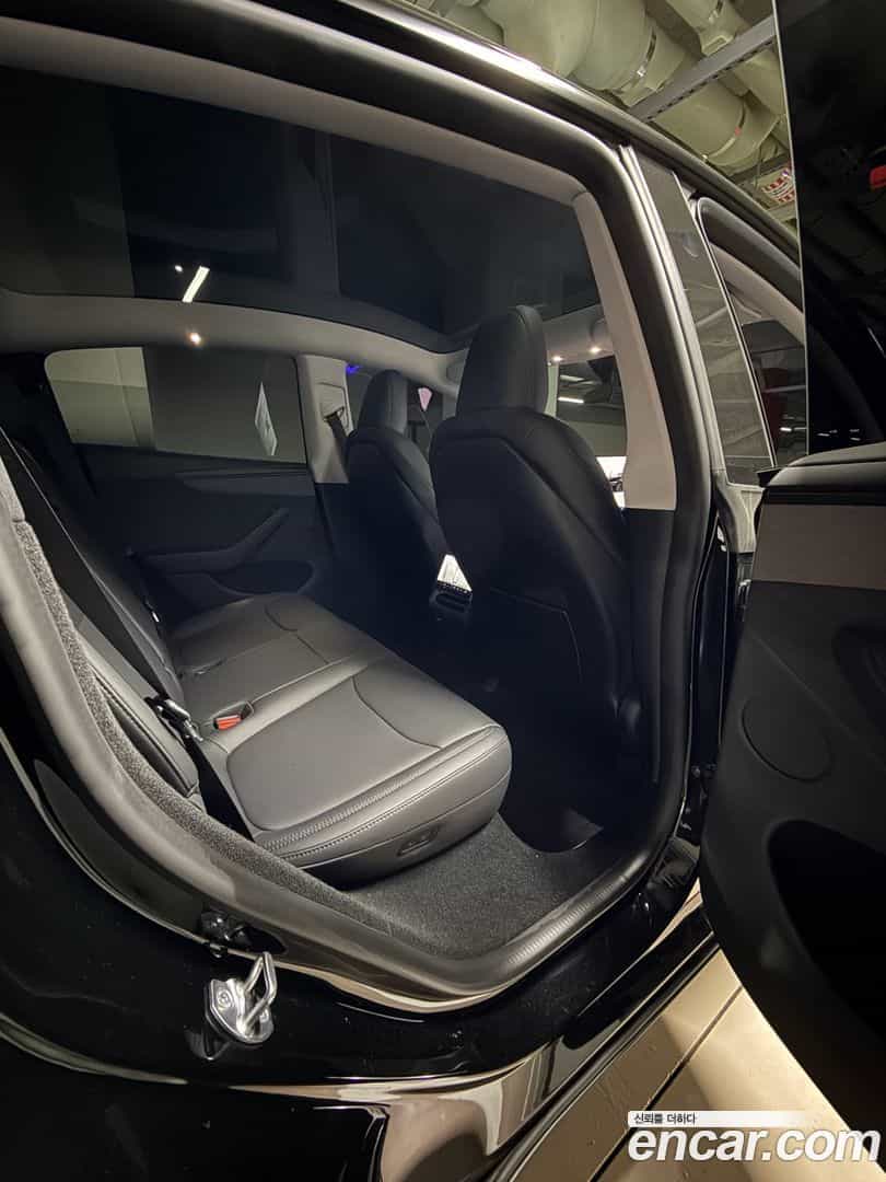 Model Y Tesla 2025.7-OPTION-015